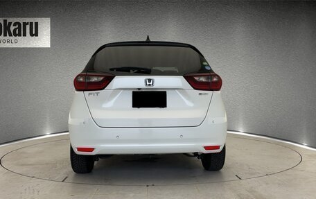 Honda Fit, 2022 год, 1 560 000 рублей, 5 фотография