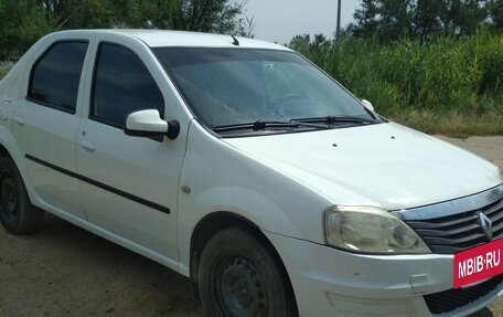 Renault Logan I, 2013 год, 330 000 рублей, 2 фотография