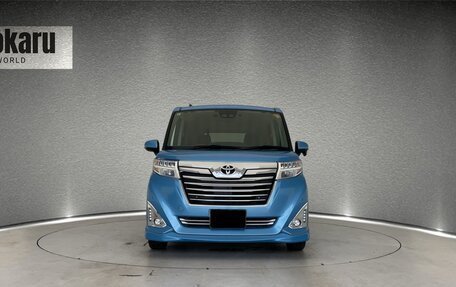 Toyota Roomy I, 2022 год, 1 200 000 рублей, 2 фотография