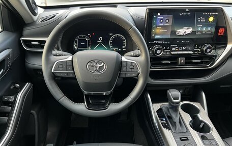 Toyota Highlander, 2025 год, 5 190 000 рублей, 10 фотография