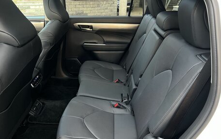 Toyota Highlander, 2025 год, 5 190 000 рублей, 8 фотография