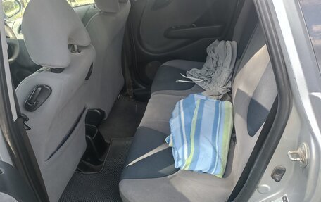 Honda Fit III, 2004 год, 370 000 рублей, 3 фотография