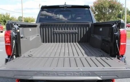 Toyota Tacoma, 2025 год, 7 000 000 рублей, 3 фотография