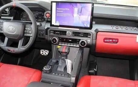 Toyota Tacoma, 2025 год, 7 000 000 рублей, 2 фотография