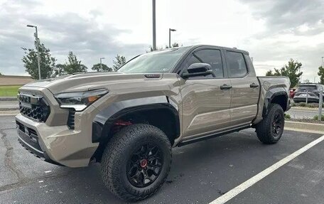 Toyota Tacoma, 2025 год, 7 000 000 рублей, 6 фотография