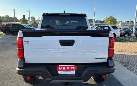 Toyota Tacoma, 2025 год, 7 000 000 рублей, 6 фотография