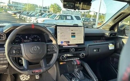 Toyota Tacoma, 2025 год, 7 000 000 рублей, 9 фотография