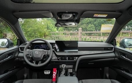 Toyota Camry, 2025 год, 4 990 000 рублей, 14 фотография