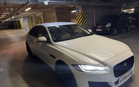 Jaguar XF II, 2016 год, 1 900 000 рублей, 13 фотография
