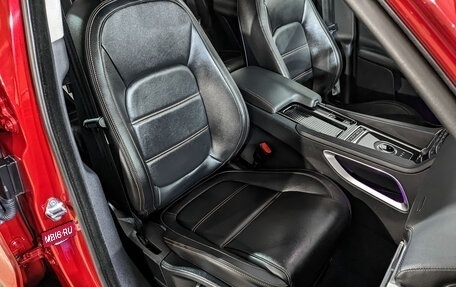 Jaguar F-Pace, 2019 год, 3 200 000 рублей, 23 фотография