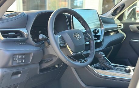 Toyota Highlander, 2025 год, 5 250 000 рублей, 21 фотография