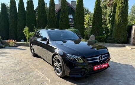 Mercedes-Benz E-Класс, 2019 год, 3 690 000 рублей, 1 фотография