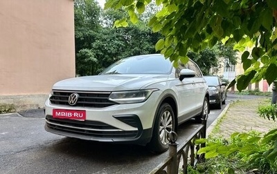 Volkswagen Tiguan II, 2021 год, 2 530 000 рублей, 1 фотография