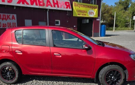 Renault Sandero II рестайлинг, 2015 год, 850 000 рублей, 1 фотография