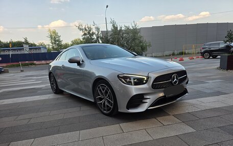 Mercedes-Benz E-Класс, 2021 год, 5 900 000 рублей, 1 фотография
