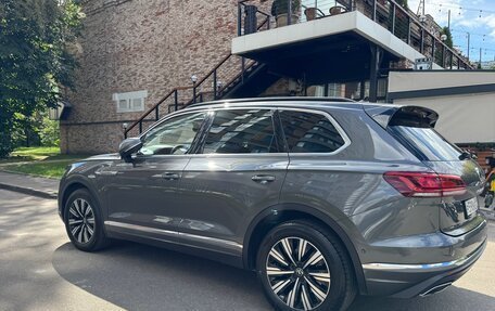 Volkswagen Touareg III, 2021 год, 5 599 000 рублей, 3 фотография