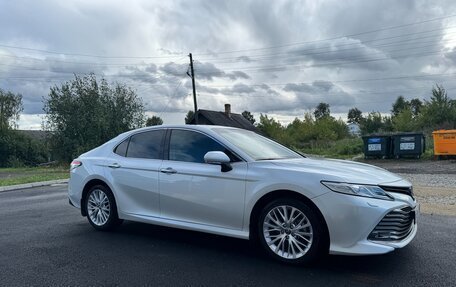 Toyota Camry, 2018 год, 3 000 000 рублей, 4 фотография