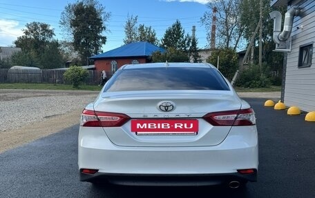 Toyota Camry, 2018 год, 3 000 000 рублей, 6 фотография
