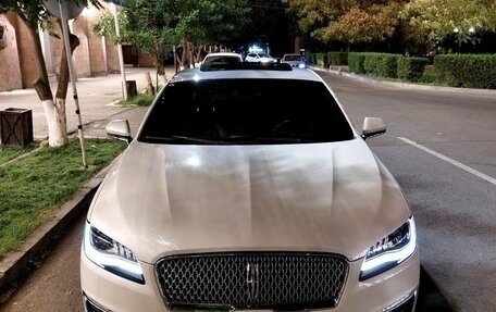 Lincoln MKZ II рестайлинг, 2017 год, 1 700 000 рублей, 2 фотография