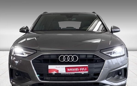 Audi A4, 2020 год, 2 700 000 рублей, 2 фотография