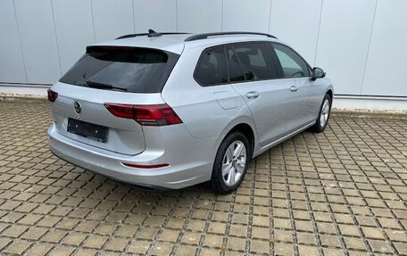 Volkswagen Golf VIII, 2022 год, 2 500 000 рублей, 2 фотография