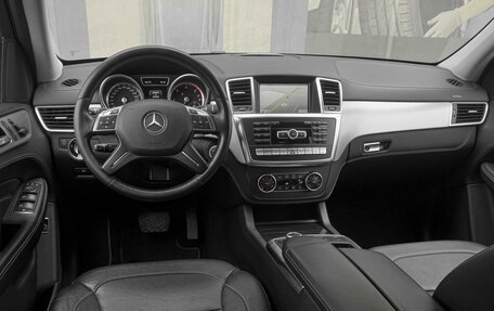 Mercedes-Benz M-Класс, 2015 год, 3 120 000 рублей, 6 фотография