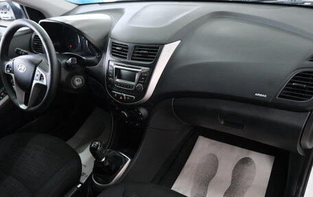 Hyundai Solaris II рестайлинг, 2015 год, 899 000 рублей, 11 фотография