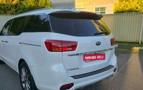 KIA Carnival III, 2020 год, 3 400 000 рублей, 5 фотография