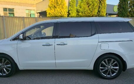 KIA Carnival III, 2020 год, 3 400 000 рублей, 7 фотография