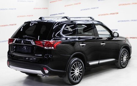 Mitsubishi Outlander III рестайлинг 3, 2015 год, 1 295 000 рублей, 6 фотография
