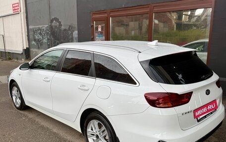 KIA cee'd III, 2021 год, 1 800 000 рублей, 2 фотография