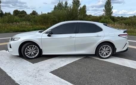 Toyota Camry, 2019 год, 2 999 999 рублей, 2 фотография