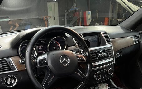 Mercedes-Benz M-Класс, 2013 год, 2 250 000 рублей, 10 фотография
