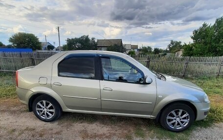 Renault Logan I, 2010 год, 370 000 рублей, 3 фотография