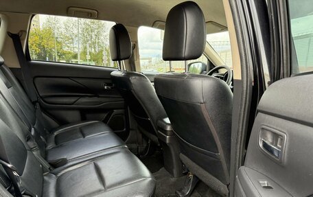 Mitsubishi Outlander III рестайлинг 3, 2012 год, 1 520 000 рублей, 2 фотография