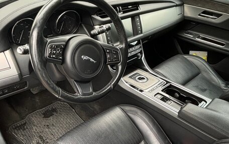 Jaguar XF II, 2016 год, 1 930 000 рублей, 7 фотография