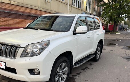 Toyota Land Cruiser Prado 150 рестайлинг 2, 2012 год, 2 800 000 рублей, 2 фотография