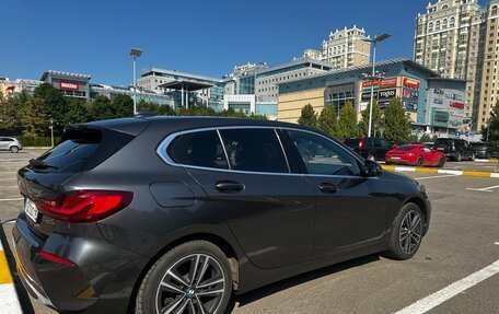 BMW 1 серия, 2020 год, 2 200 000 рублей, 4 фотография
