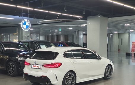 BMW 1 серия, 2022 год, 2 500 001 рублей, 3 фотография