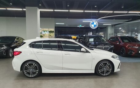 BMW 1 серия, 2022 год, 2 500 001 рублей, 5 фотография