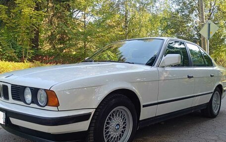 BMW 5 серия, 1989 год, 2 500 000 рублей, 2 фотография
