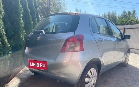 Toyota Yaris III рестайлинг, 2008 год, 599 000 рублей, 13 фотография