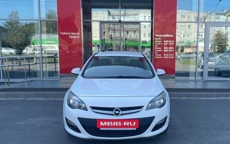 Opel Astra J, 2014 год, 900 000 рублей, 2 фотография