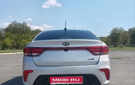 KIA Rio IV, 2018 год, 1 550 000 рублей, 5 фотография