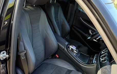 Mercedes-Benz E-Класс, 2019 год, 3 690 000 рублей, 6 фотография