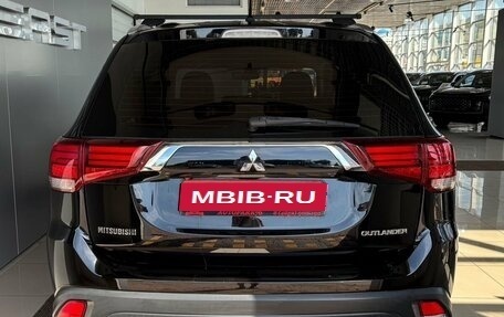 Mitsubishi Outlander III рестайлинг 3, 2015 год, 1 599 000 рублей, 7 фотография