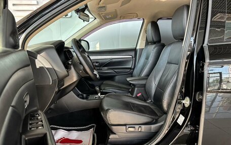 Mitsubishi Outlander III рестайлинг 3, 2015 год, 1 599 000 рублей, 9 фотография