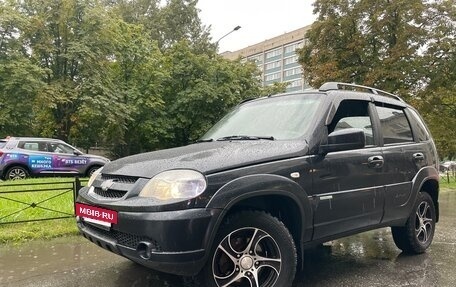 Chevrolet Niva I рестайлинг, 2012 год, 590 000 рублей, 3 фотография