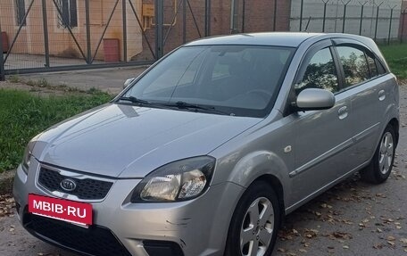 KIA Rio II, 2011 год, 670 000 рублей, 2 фотография
