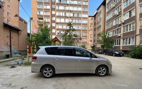 Toyota Ipsum II, 2001 год, 750 000 рублей, 3 фотография